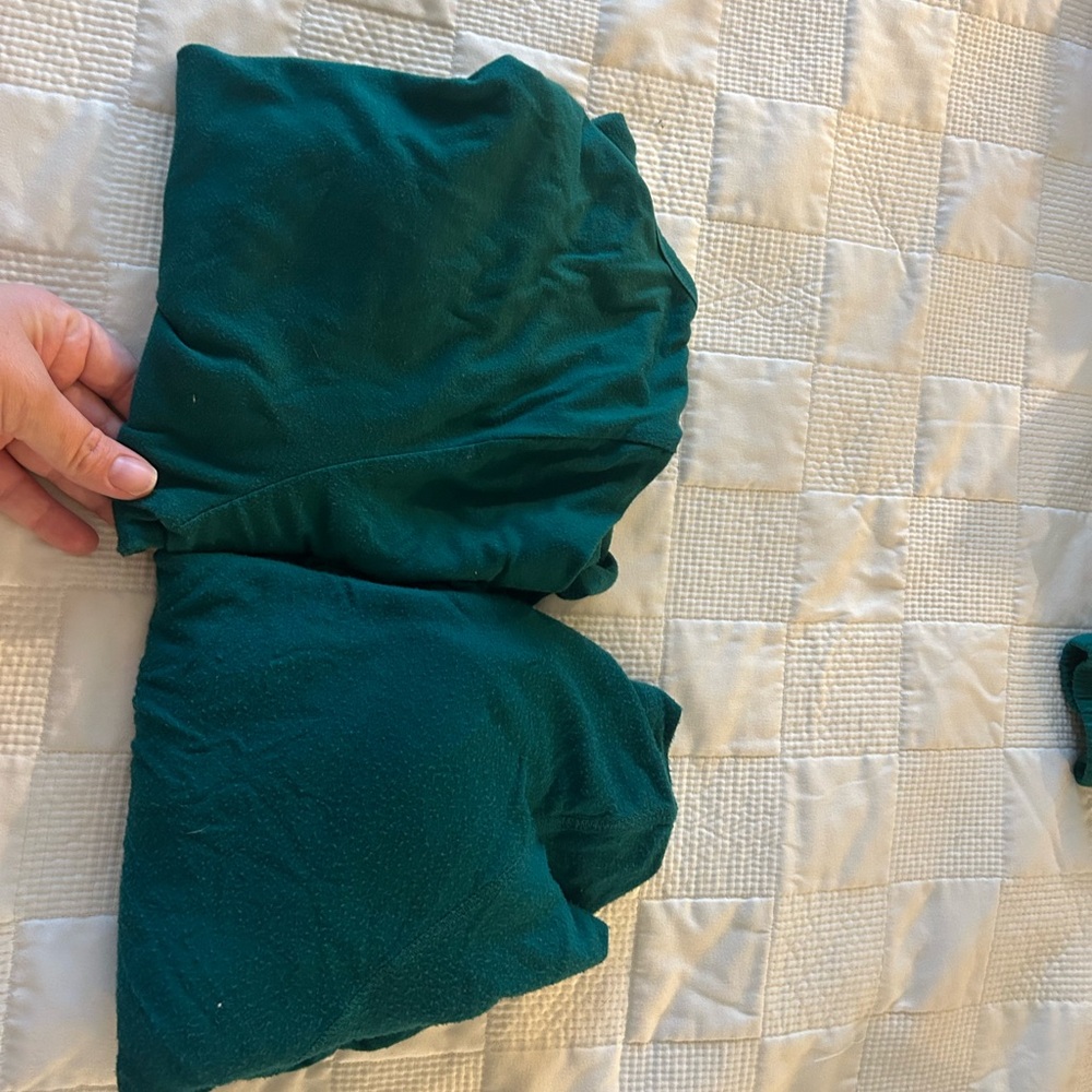 Hunter green under scrub tops medium and small